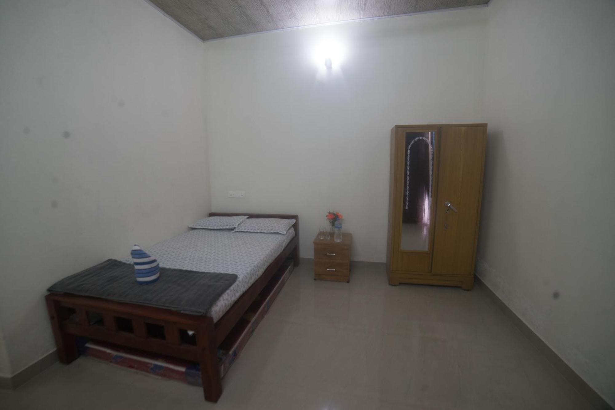 Tulsi Kayal Retreat