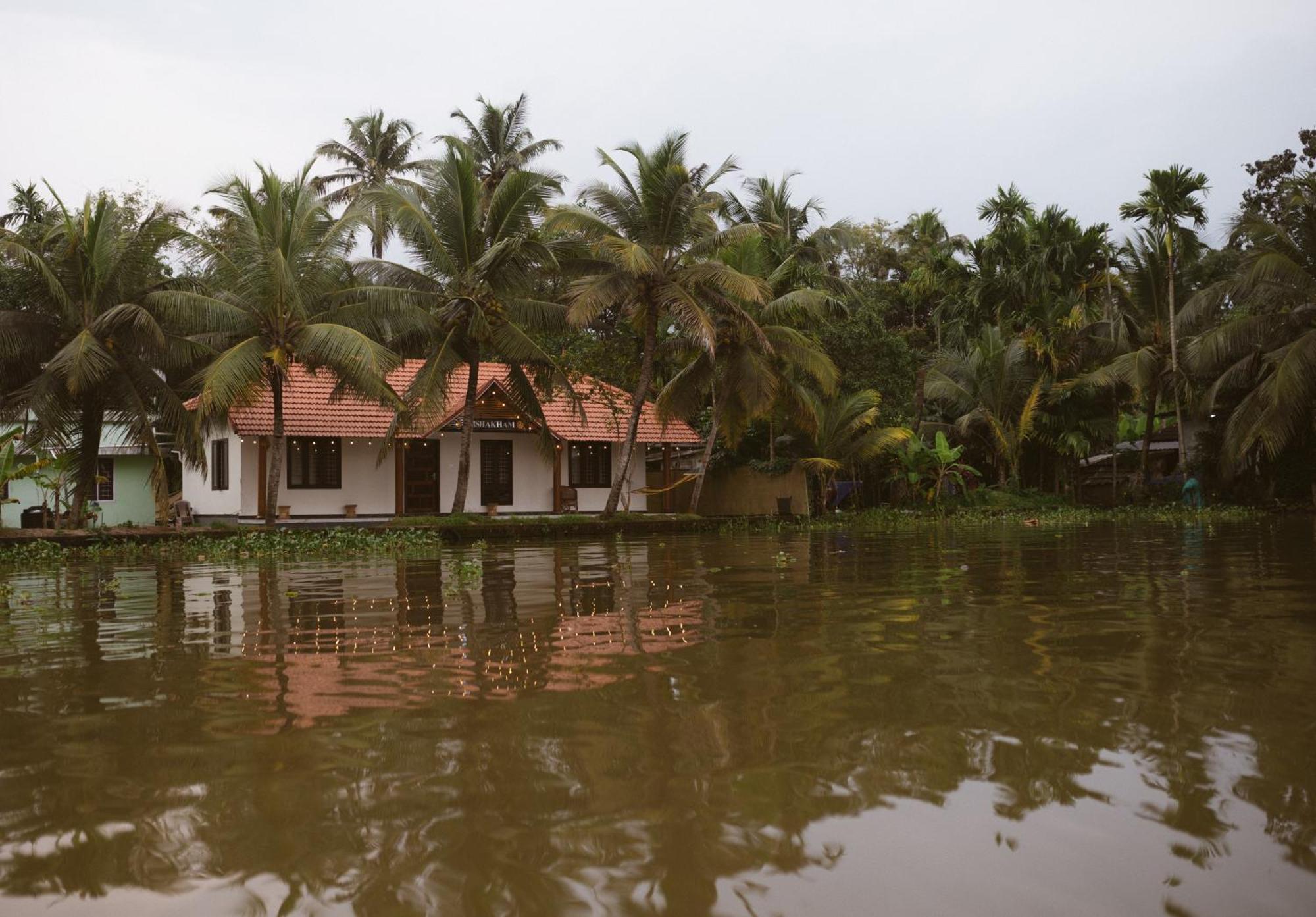 Tulsi Kayal Retreat * Champakulam