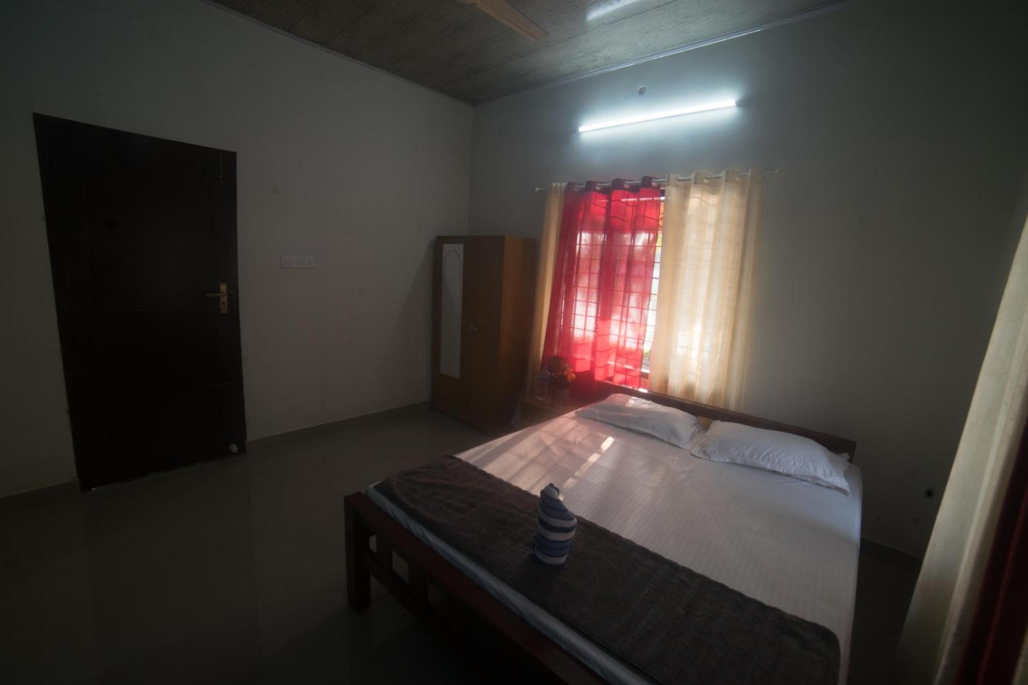 Tulsi Kayal Retreat Champakulam